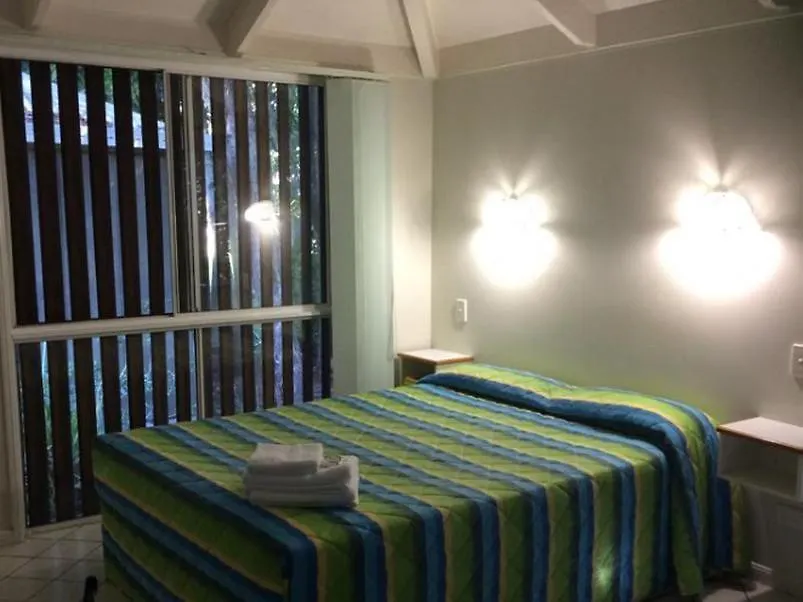 Nambour Rainforest Holiday Village 움비 오스트레일리아