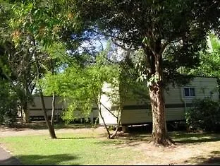 Nambour Rainforest Holiday Village 움비 호텔